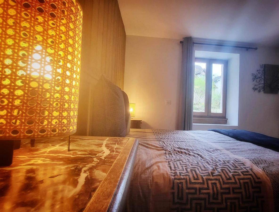 Le Doux Nid Bed & Breakfast Chanaz Exterior photo