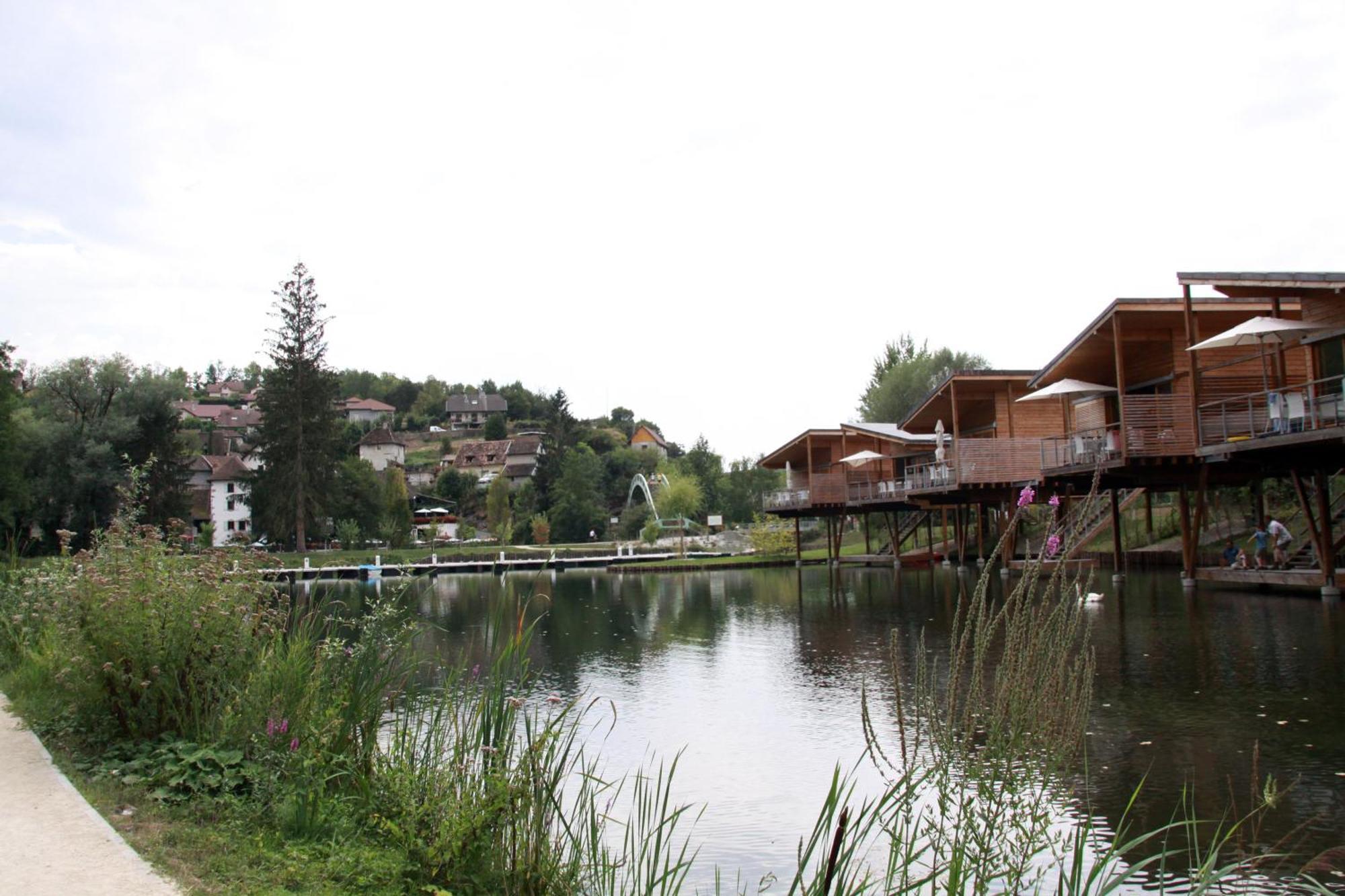 Le Doux Nid Bed & Breakfast Chanaz Exterior photo