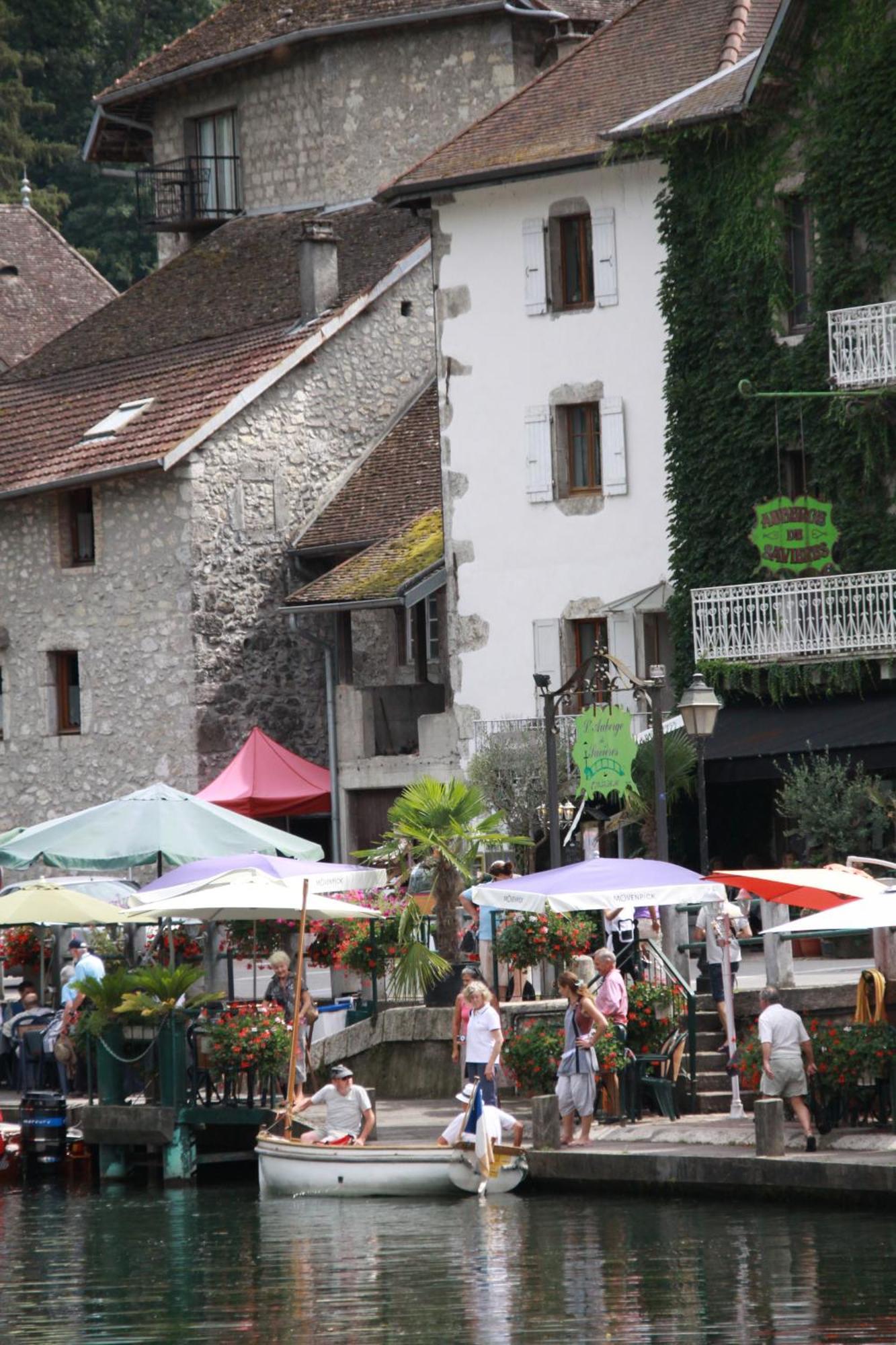 Le Doux Nid Bed & Breakfast Chanaz Exterior photo