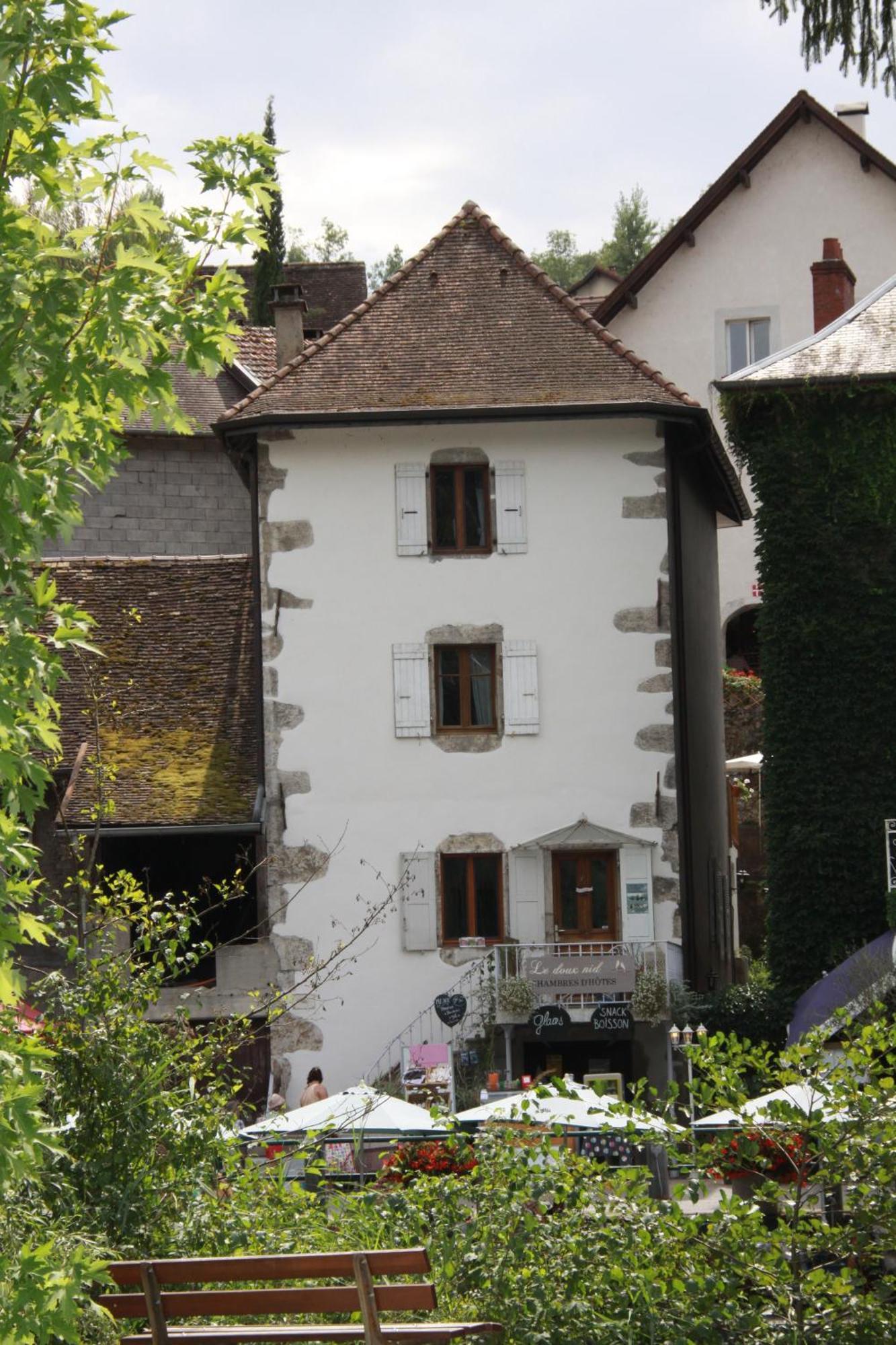 Le Doux Nid Bed & Breakfast Chanaz Exterior photo